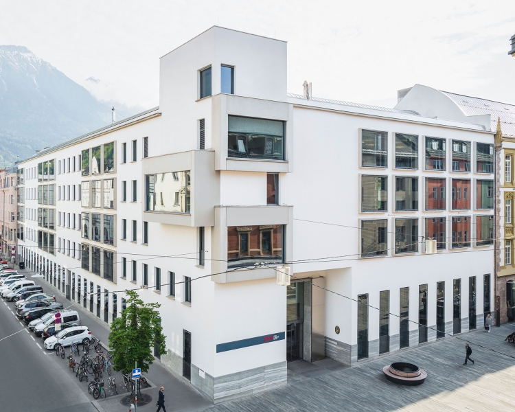 Außenansicht vom BTV Stadtforum in Innsbruck