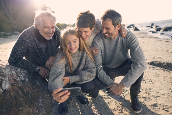 Familie macht ein Selfie