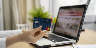 Debitkarte für Online Shopping